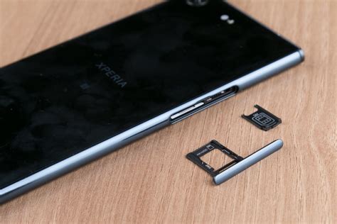 how to remove sim card from sony xperia